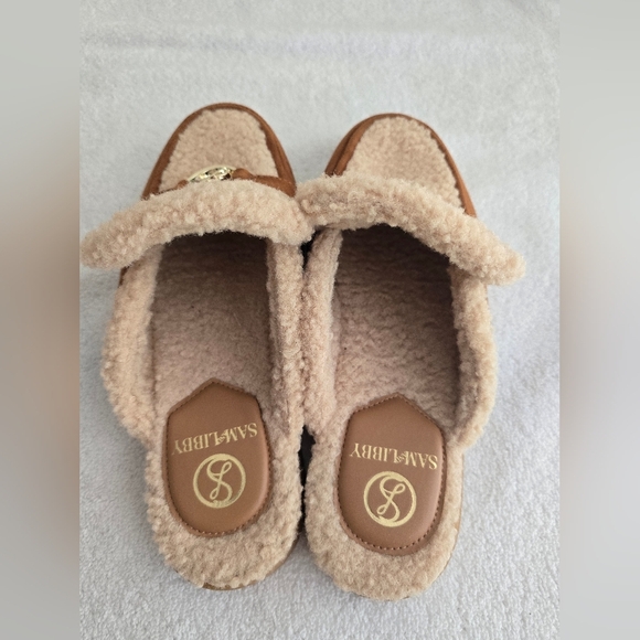 Sam & Libby Tan and Cream Women's Slippers - Picture 5 of 11
